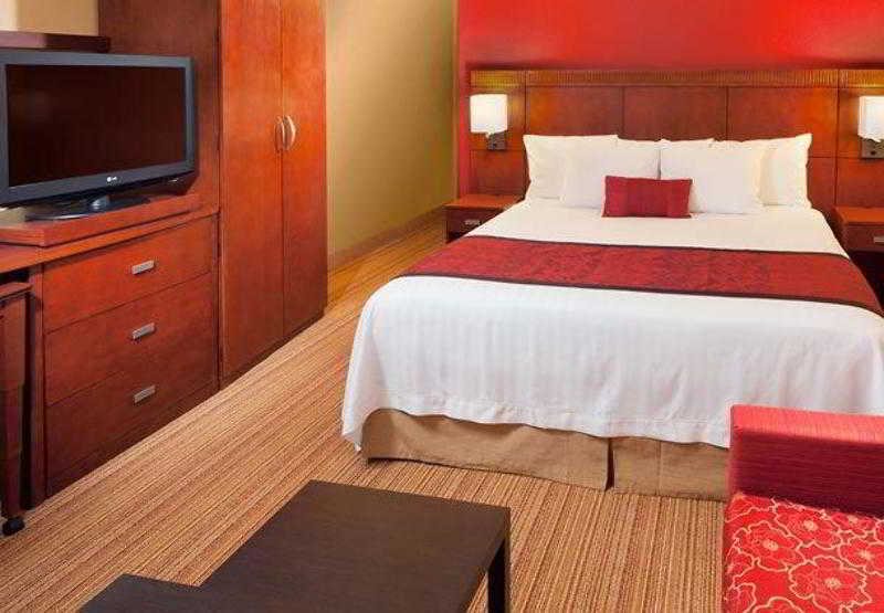 Courtyard By Marriott At The Mayo Clinic Campus/beaches Hotel 3*