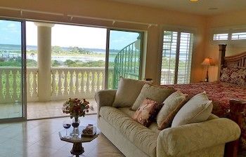 Pearl Of The Sea Luxury Bed & Breakfast 4*