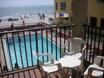 Hotel Las Brisas Madeira Beach