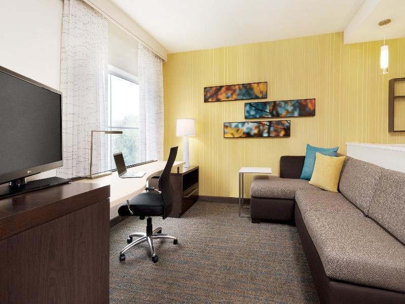 Hotel By Marriott Miami Airport West/doral