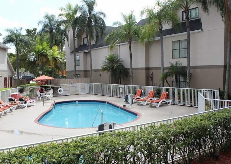 By Marriott Miami Airport West/doral 3*