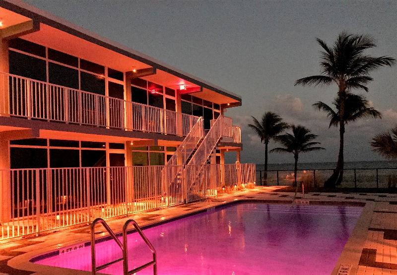 Hotel Plunge 4*
