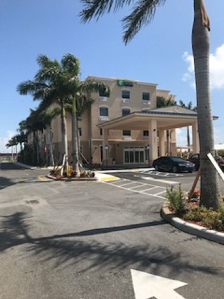 Express & Boynton West By Ihg Hotel Boynton Beach