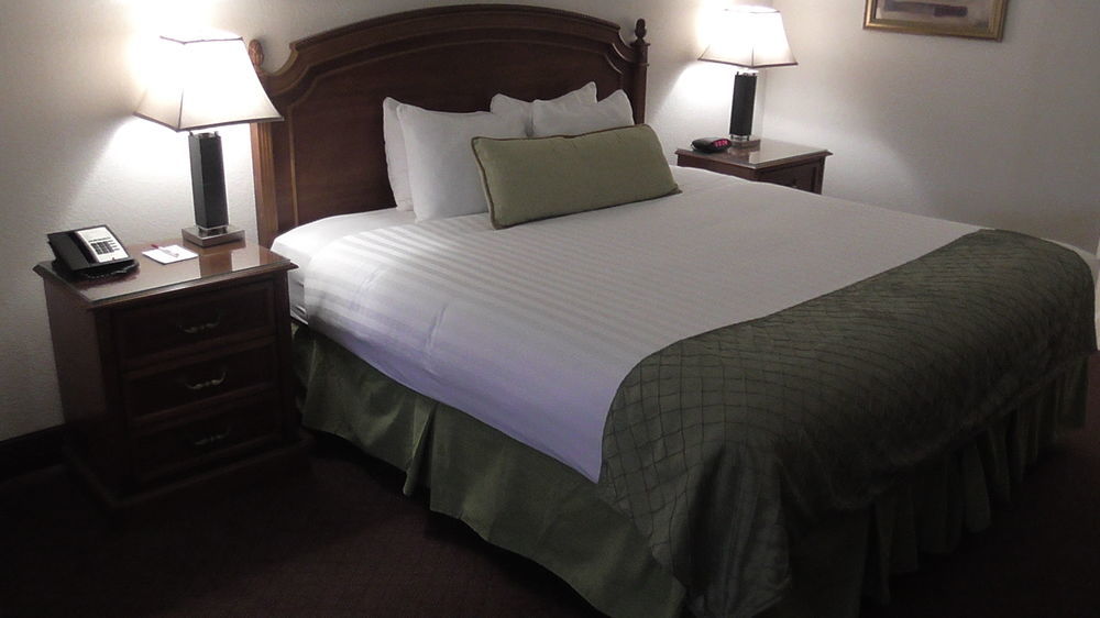 Ramada By Wyndham Downtown Kissimmee