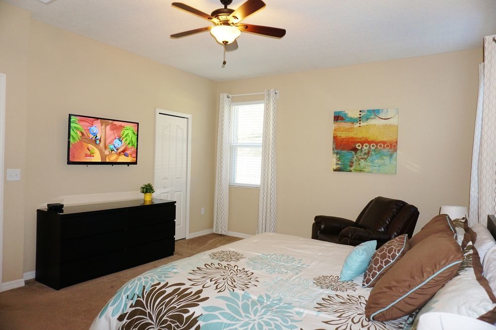Crystal Cove By Cozykey Vacation Hotel