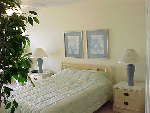 Las Brisas Hotel