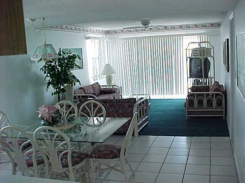 Las Brisas Hotel 2*