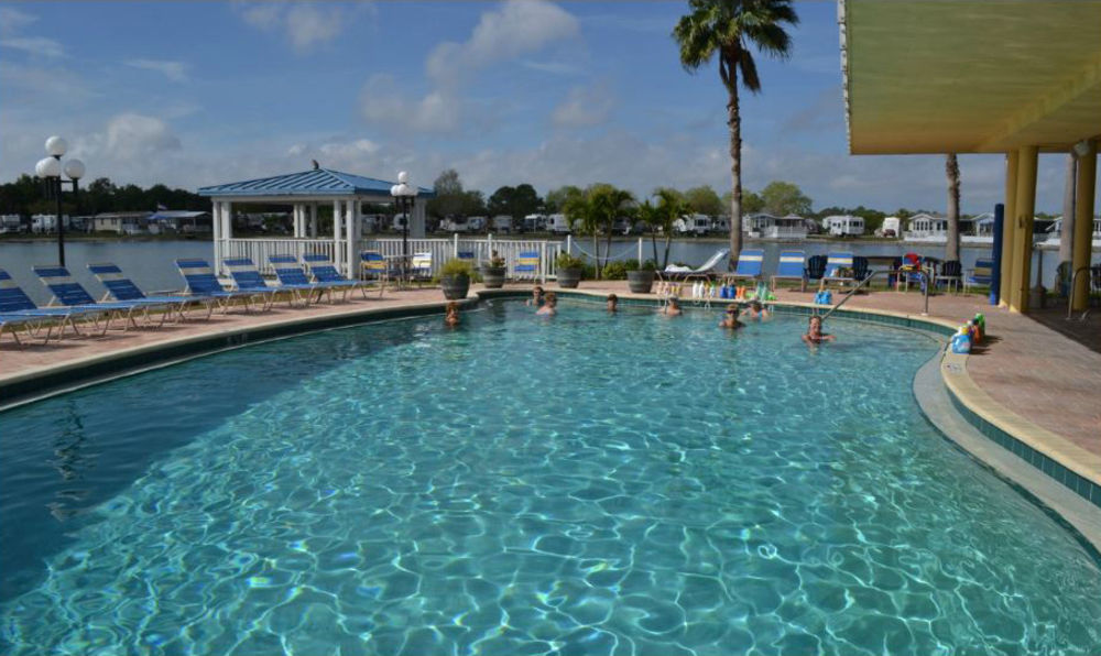 Winter Quarters Encore Manatee Rv Hotel