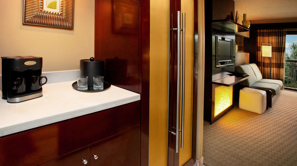 Disney's Contemporary Hotel 4*