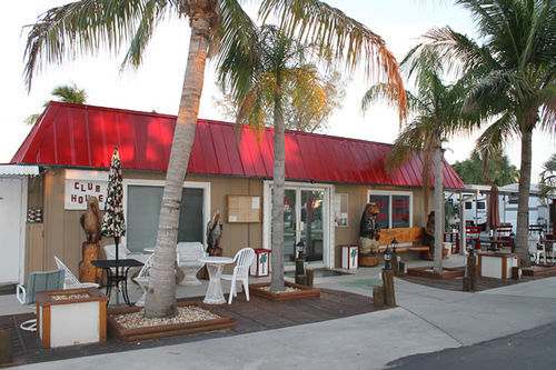 Hotel Red Coconut Rv Park 2*