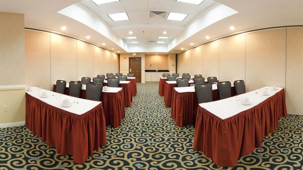 Resort Lauderdale Airport By Ihg 3*
