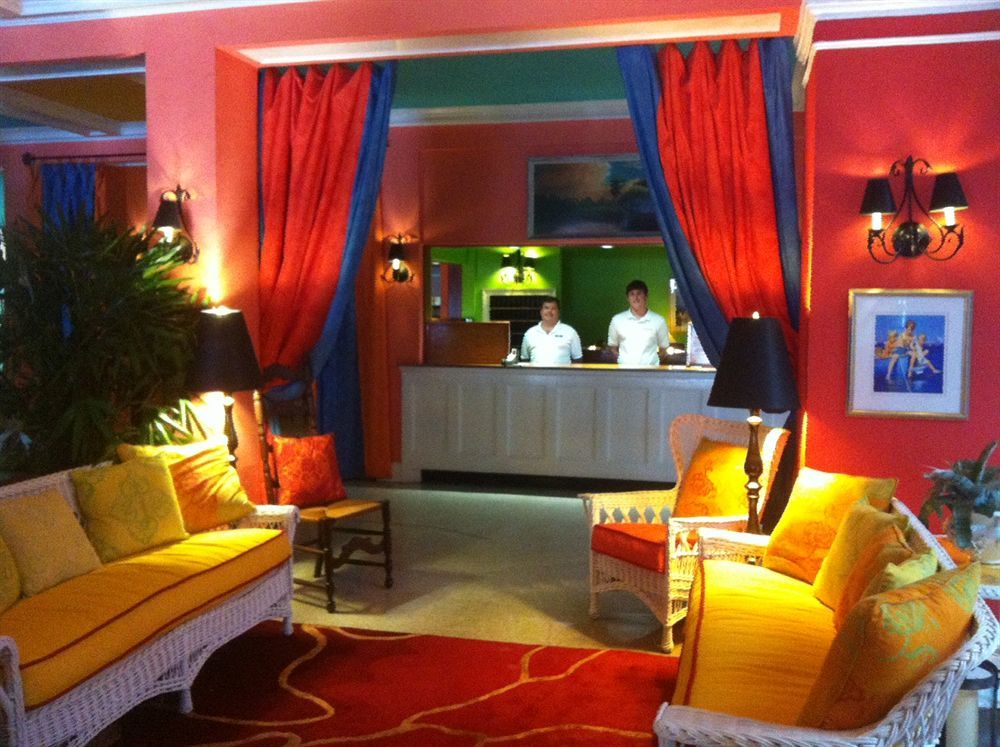 Colony & Club Hotel 3*