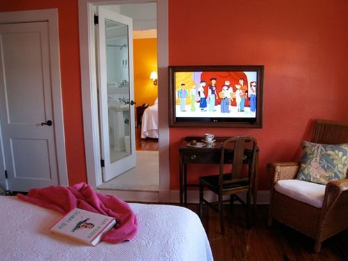 Hotel Colony & Club 3*