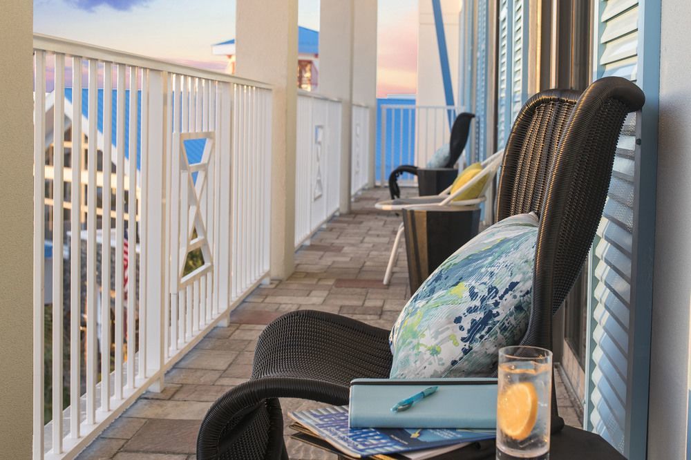 Resort Universal's Loews Sapphire Falls