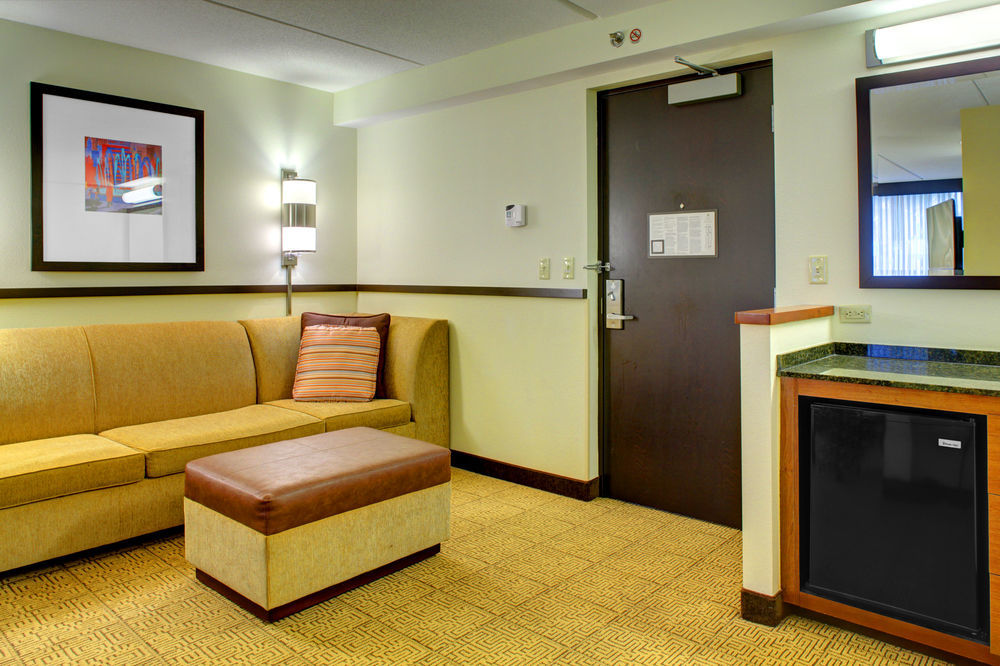 Hyatt Place Lauderdale Airport/cruise Port Hotel 3*