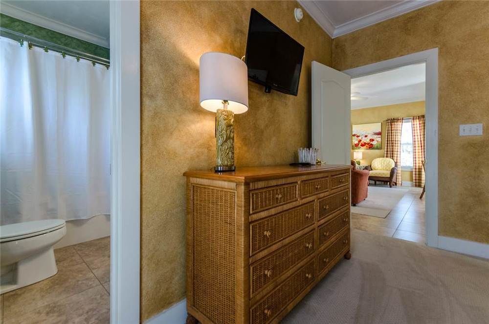 Caribbean Themed In Near Pensacola 3*