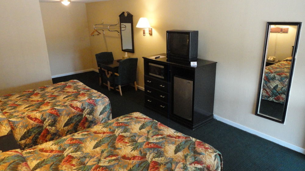 Western - 2* Pensacola