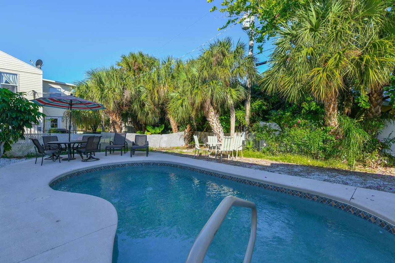 Island With Pool