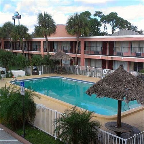 Bayside - Clearwater Hotel Pinellas Park