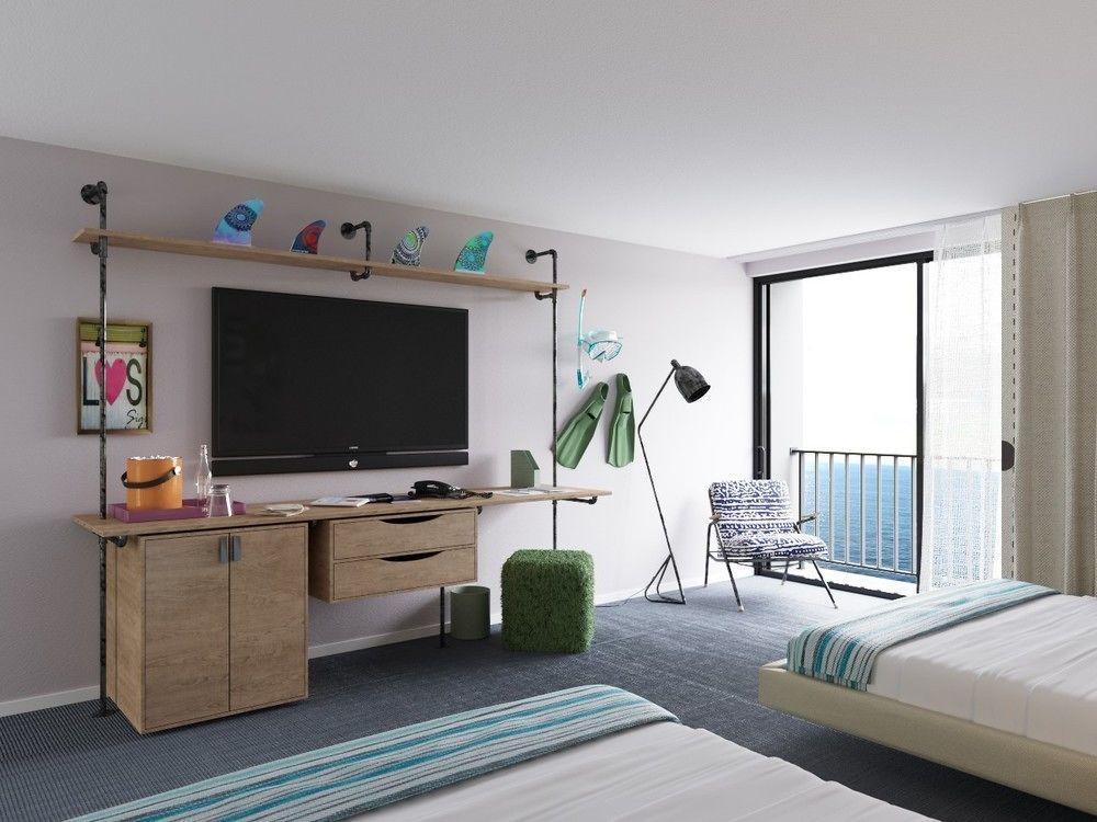 Plunge Hotel 4*