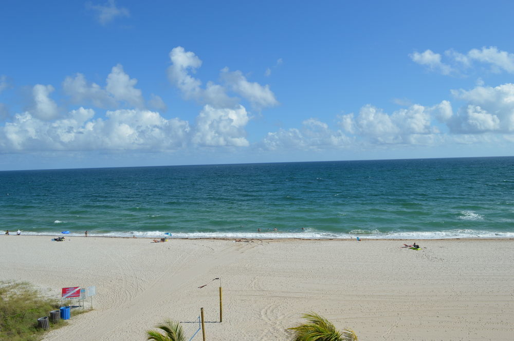 Plunge Hotel 4*