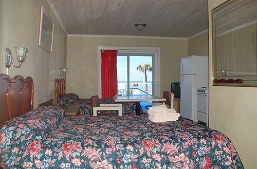 Palm Grove Hotel 2*