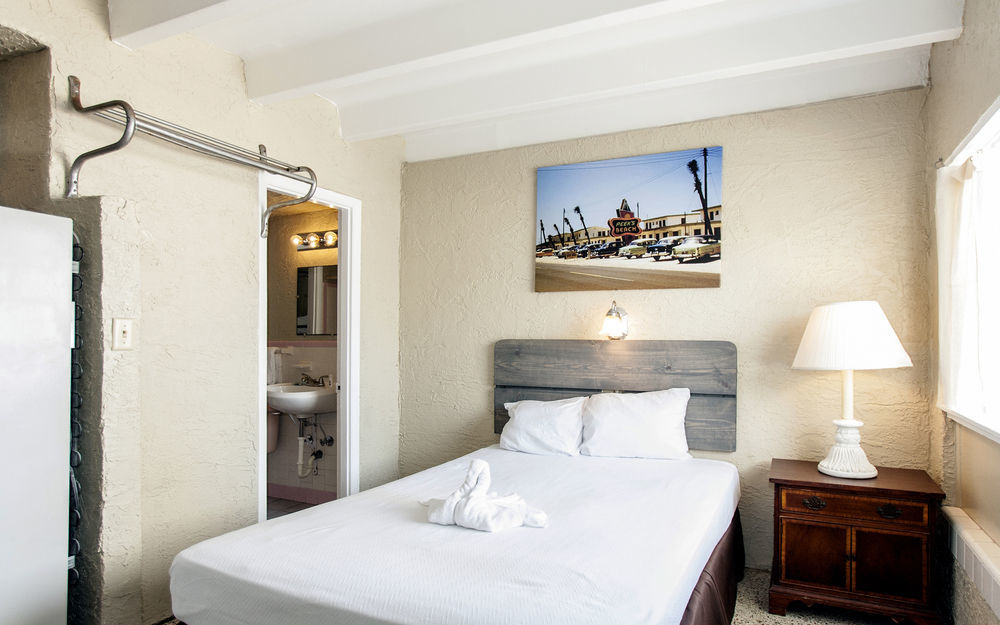 Hotel Palm Grove 2*