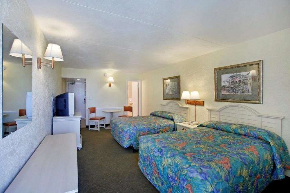 Ramada By Wyndham Panama / Beachfront Hotel Panama City Beach