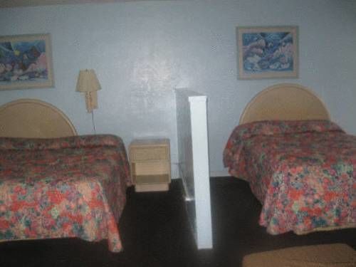 Heritage Motel *