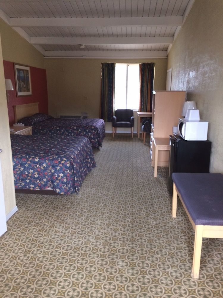 Host Daytona Motel