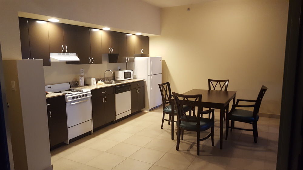 Western Plaza 3* Naples