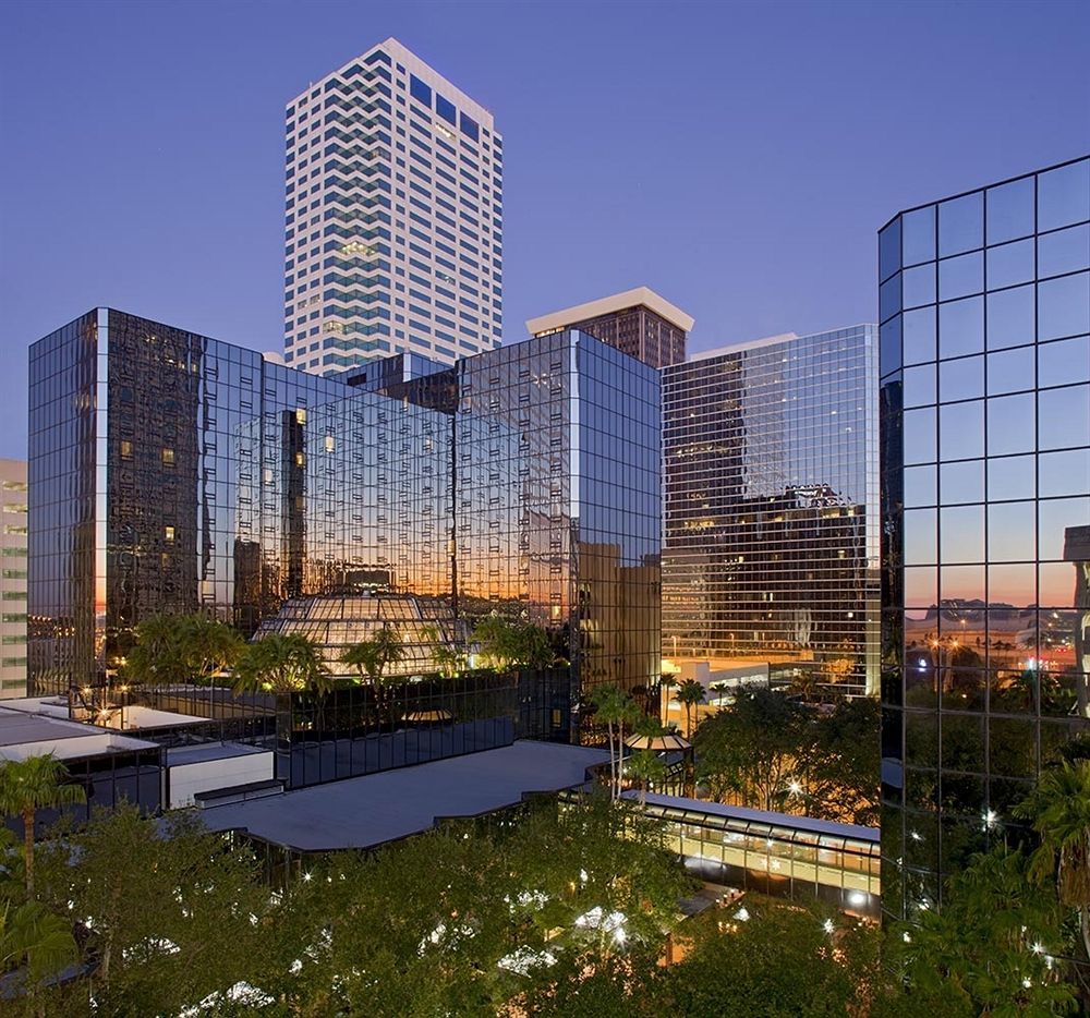 Hilton Downtown Hotel 4*
