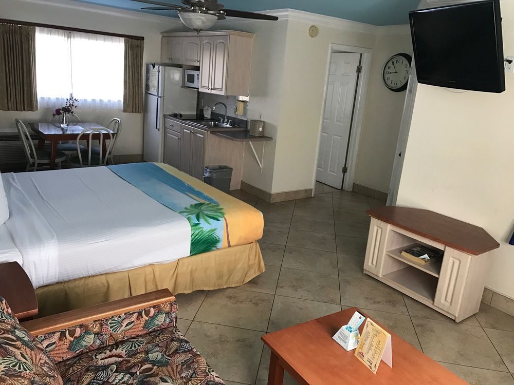 Resort Plaza - Beachfront
