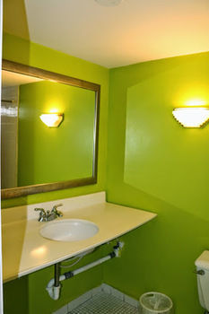 Motel Camelot Waterfront Palm Beach
