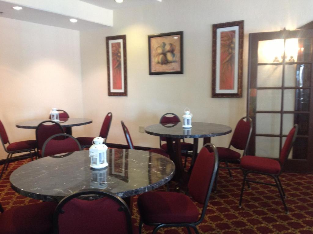 Ramada By Wyndham Downtown Hotel