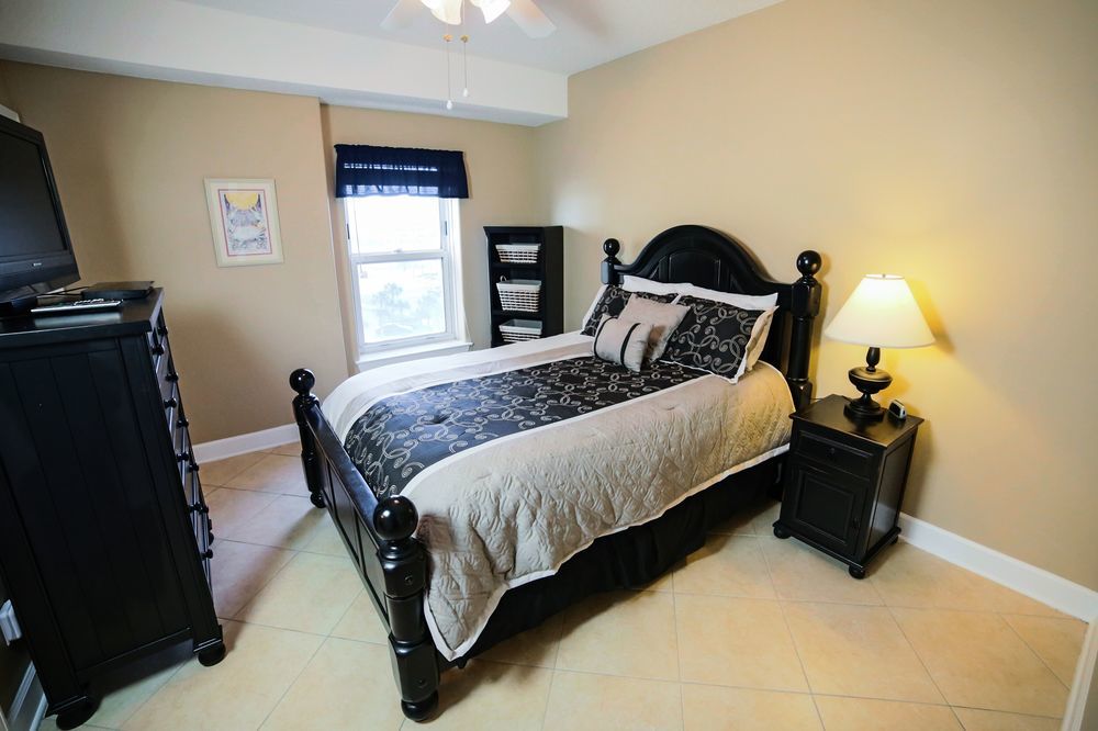 Twin Palms Apartment *