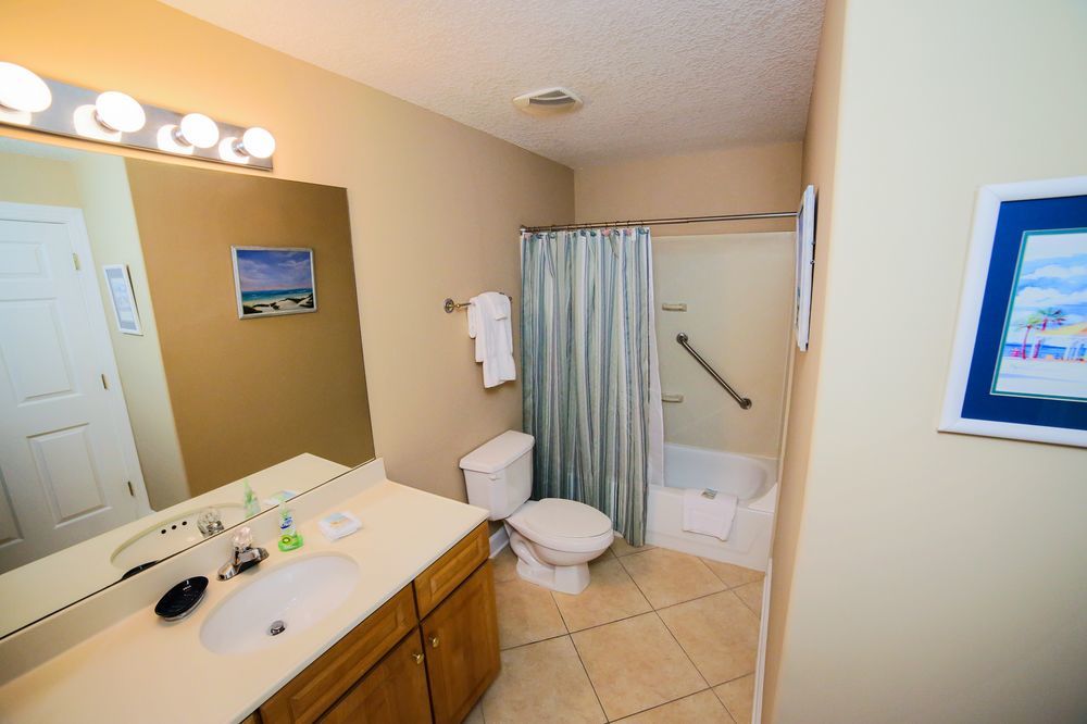 Twin Palms Apartment