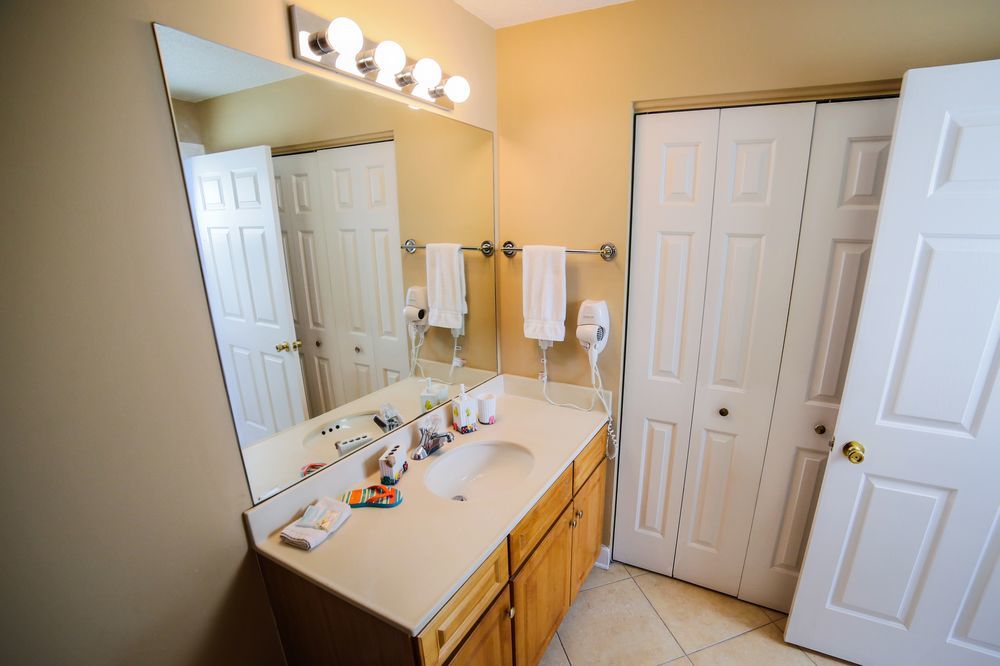 Twin Palms Apartment *