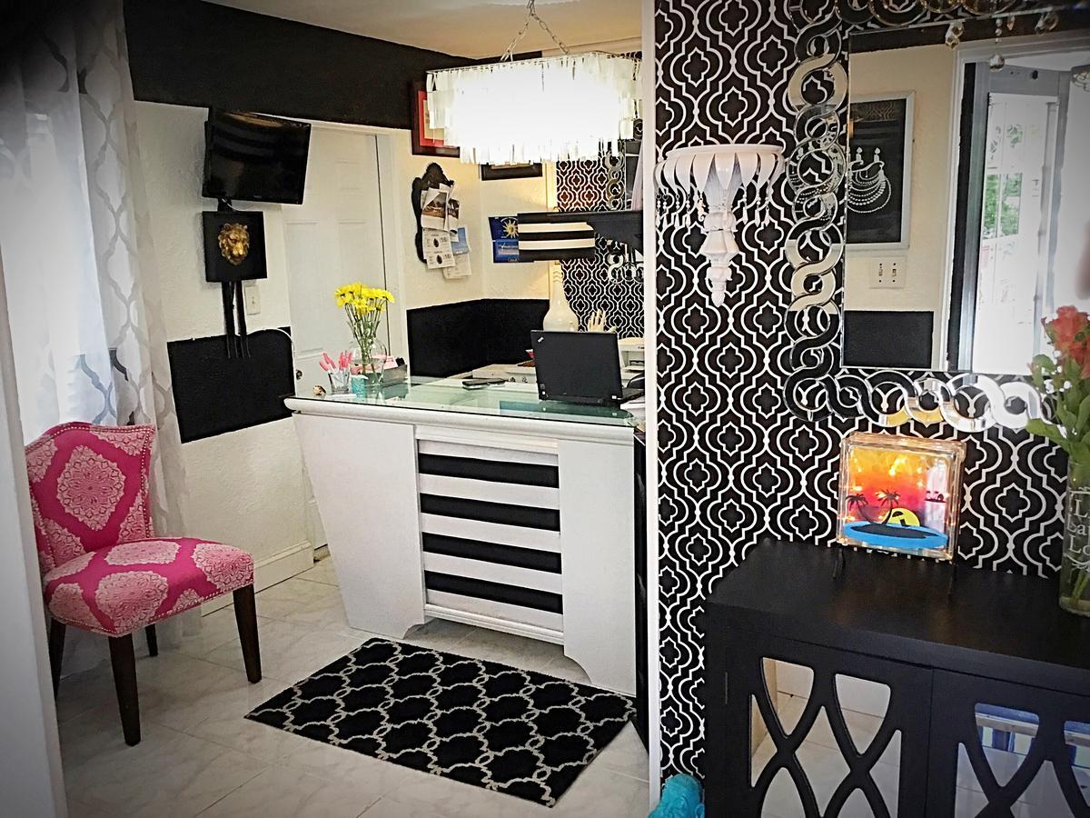 Hotel Beach House Cabanas Treasure Island