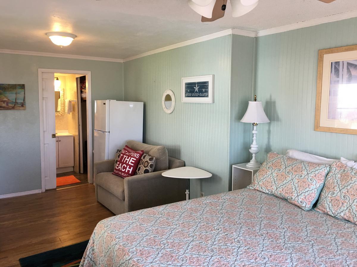 Apartment Sun N Fun Beachfront Vacation