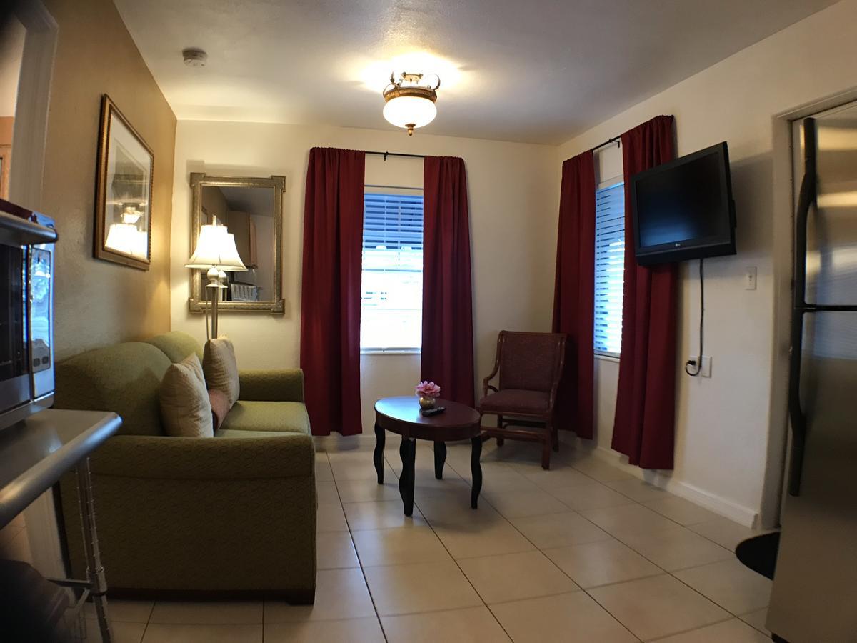 Hotel Beach House Cabanas
