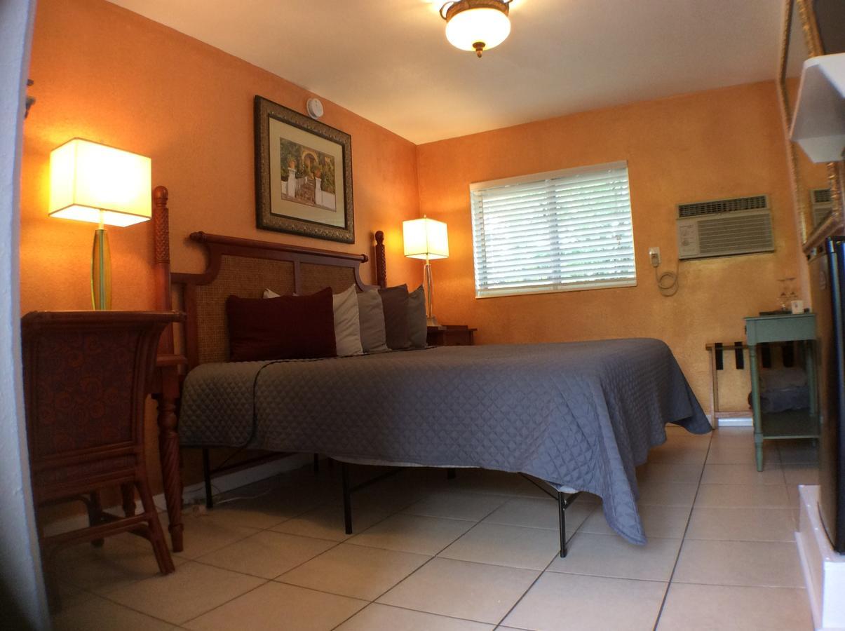 Beach House Cabanas Hotel Treasure Island