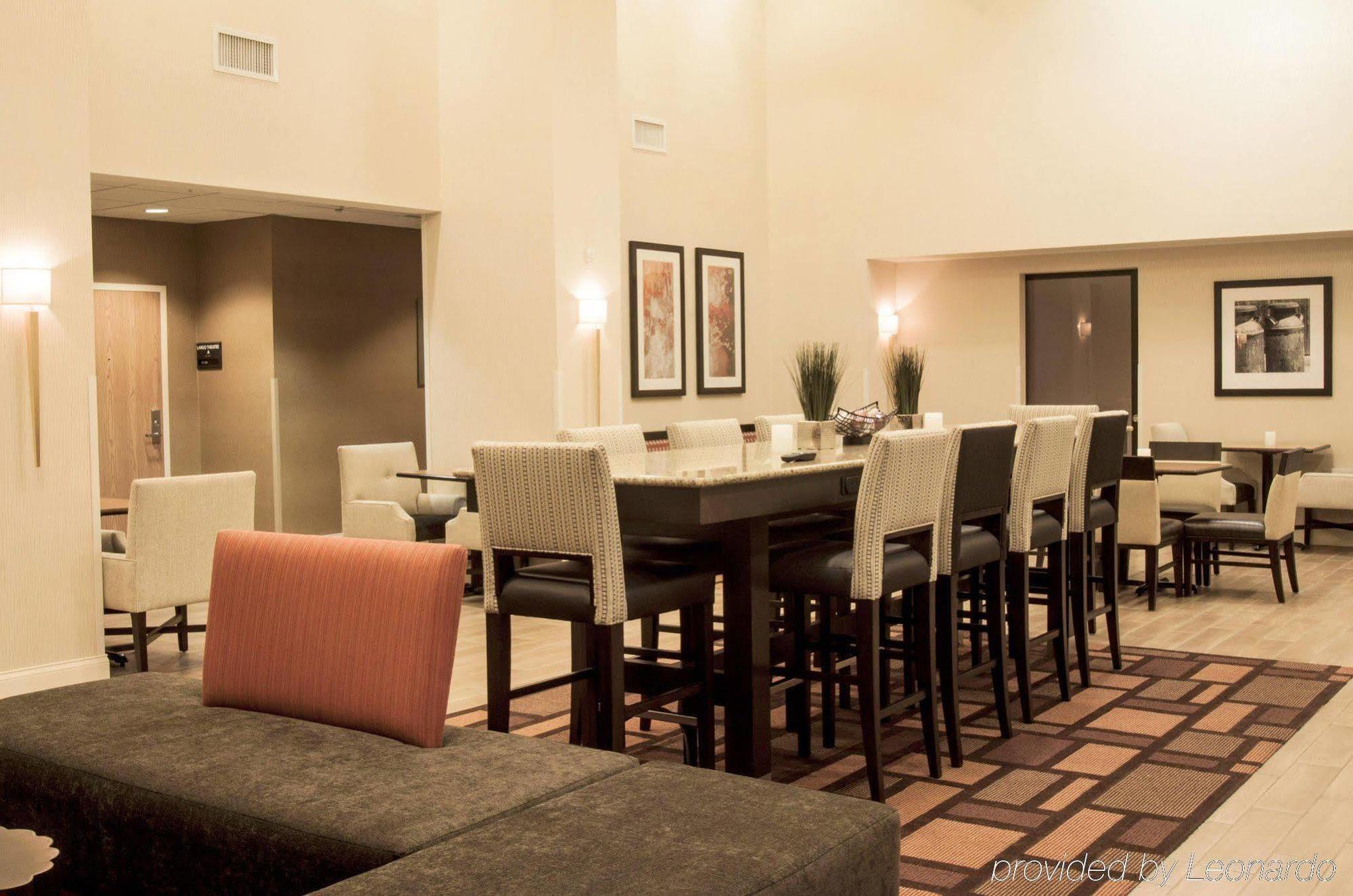 Hampton & Hotel 3*