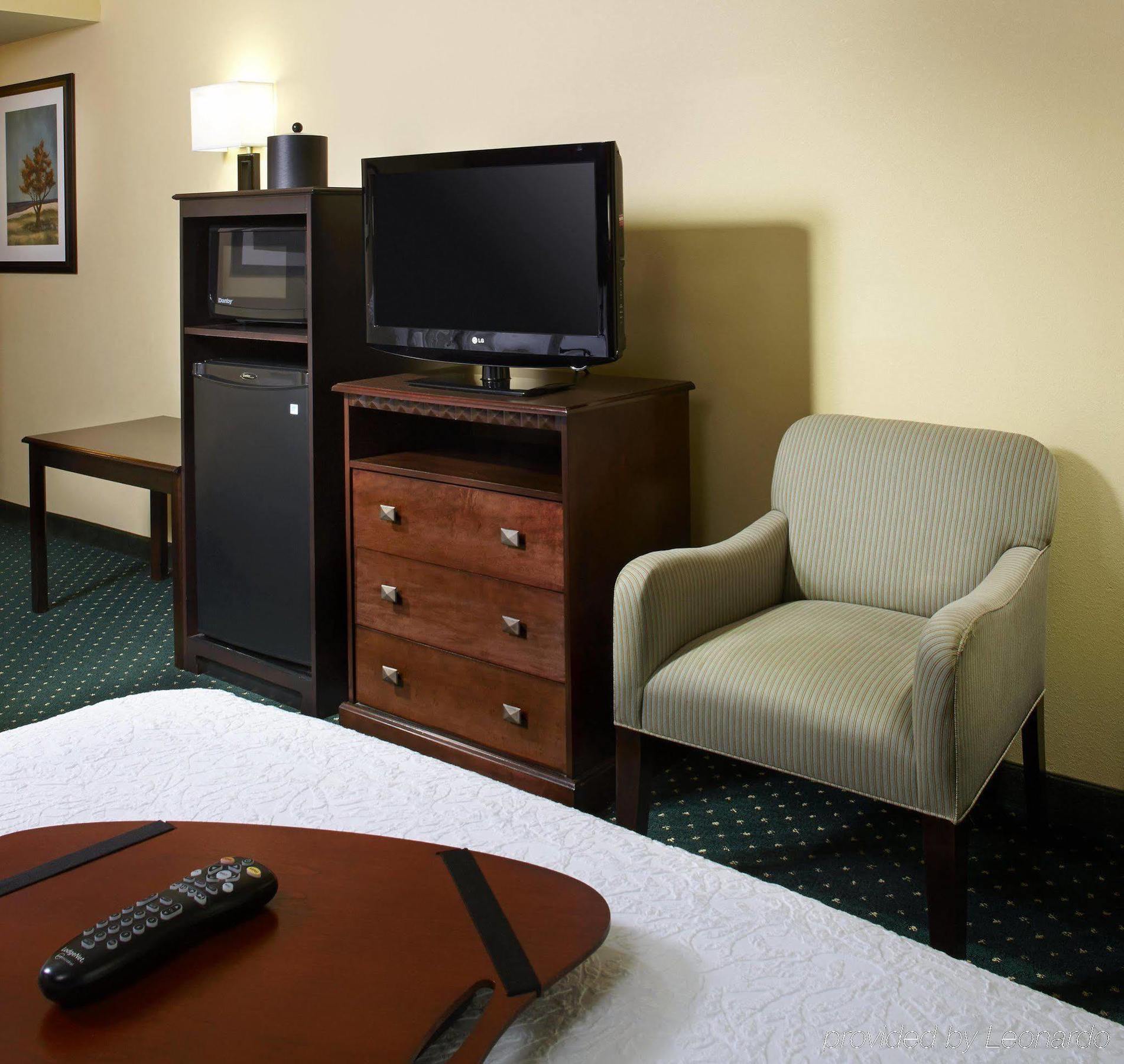 Hampton & St Petersburg Ulmerton Road Fl 3*