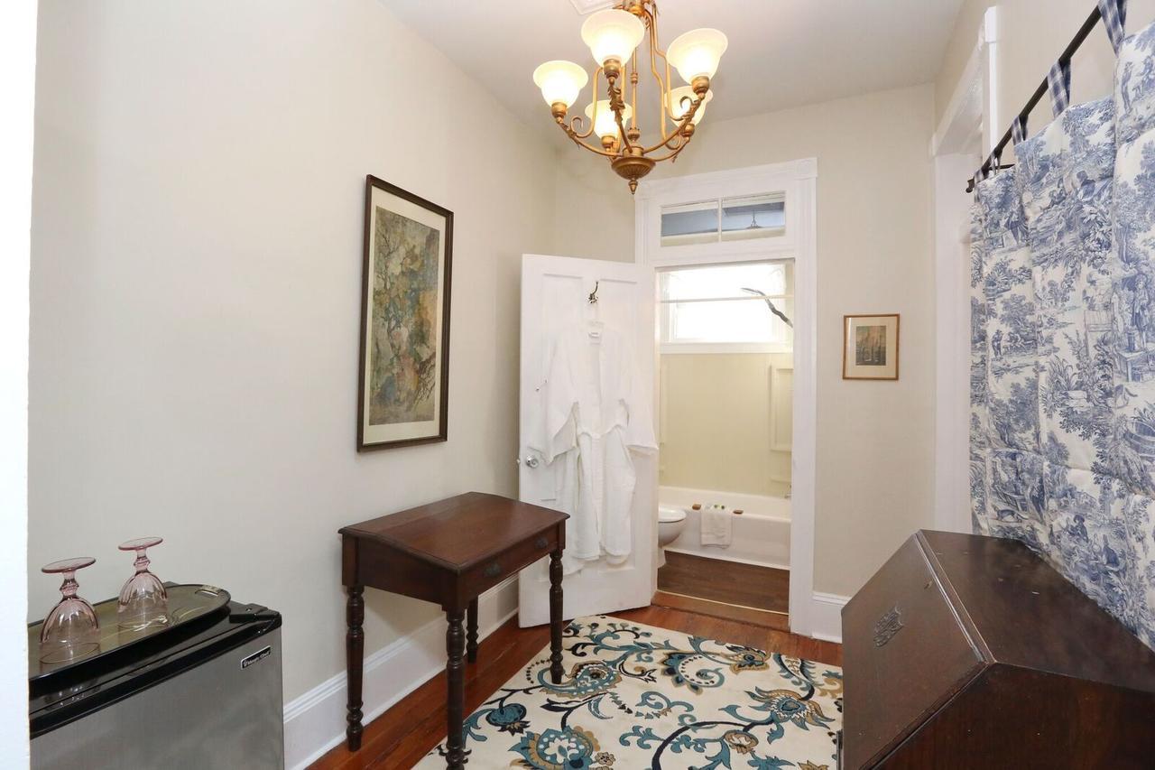 Historic Sevilla House (adults Only) Inn