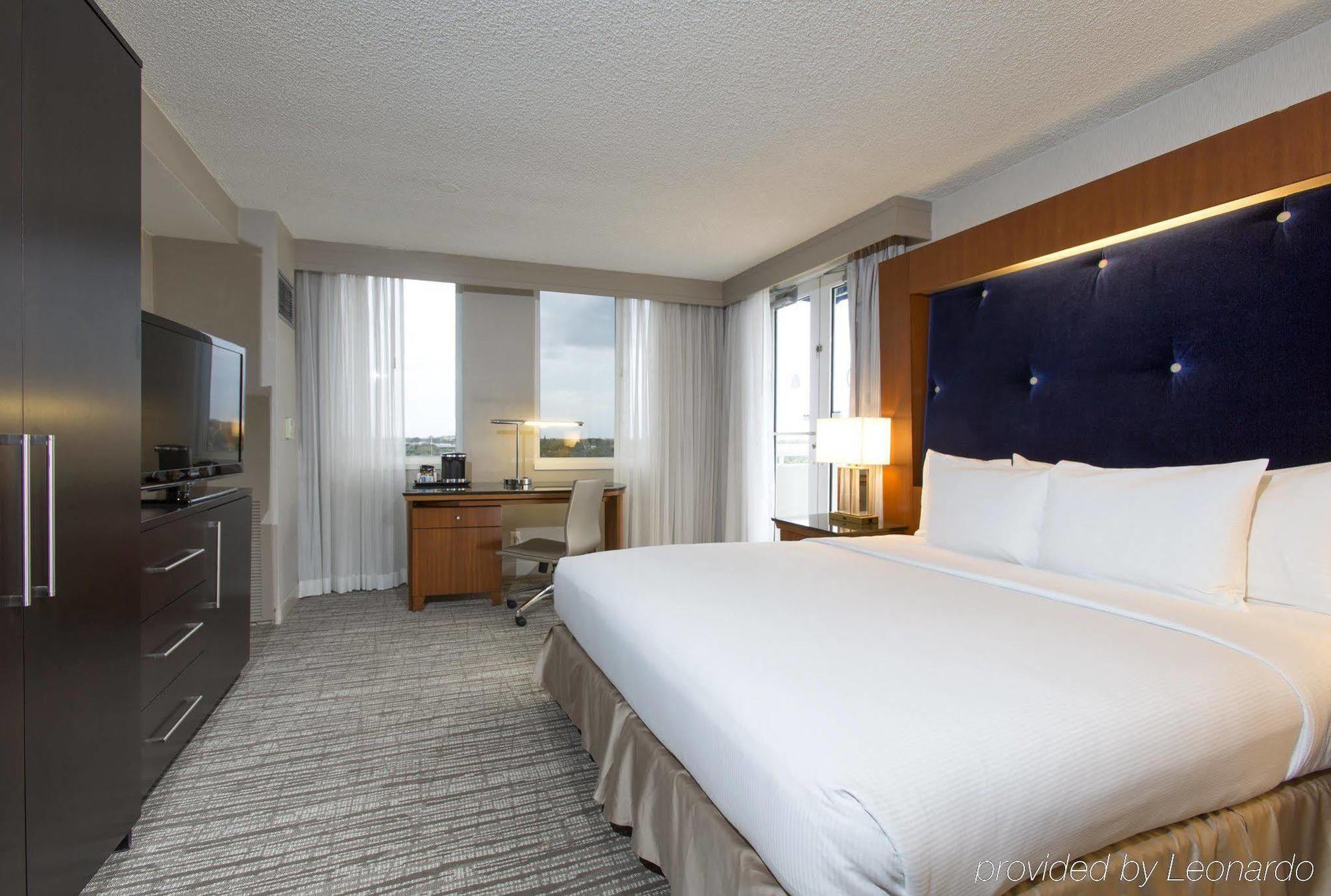 Doubletree By Hilton Deerfield Boca Raton Hotel 4*