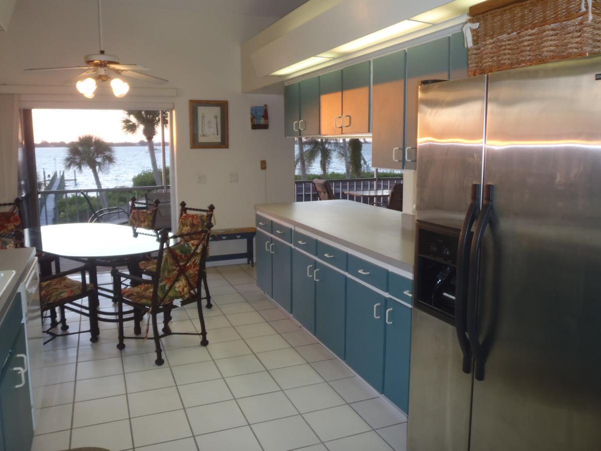 Lighthouse Apartment *