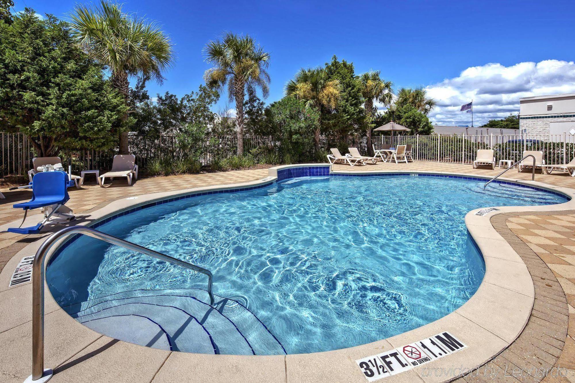 Hotel Express & Destin - Miramar By Ihg 3*