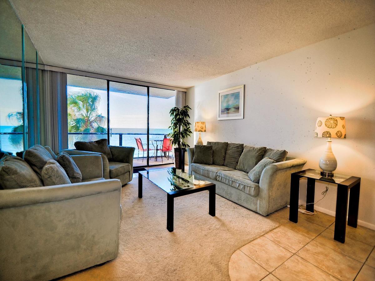 440 West 408n Apartment *