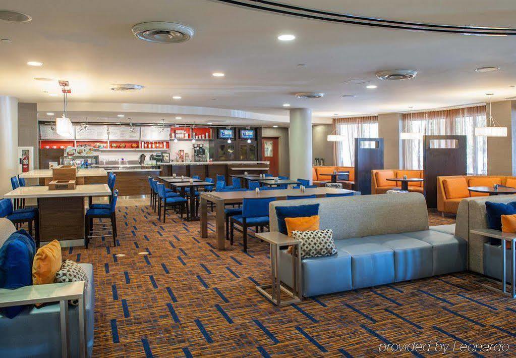 Courtyard By Marriott Downtown 3*